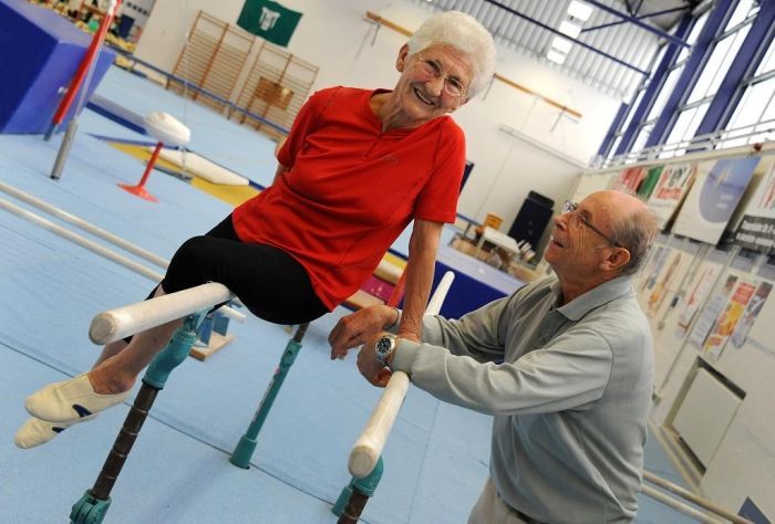 87-летняя гимнастка 