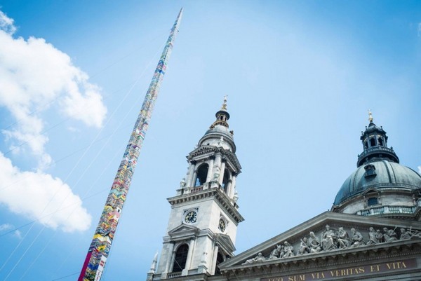 Вавилонская башня из LEGO