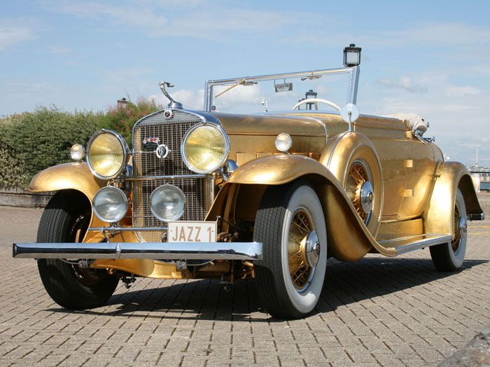 Cadillac 1931 года с позолоченным кузовом уйдет с молотка