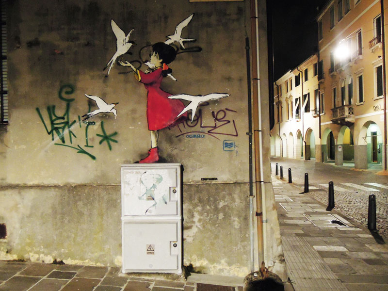 Мультяшный стрит-арт Кенни Рэндома