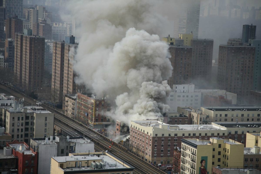 Обрушение двух зданий в Нью-Йорке 