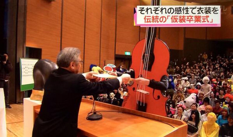 Сумасшедшие костюмы японских студентов на вручении дипломов
