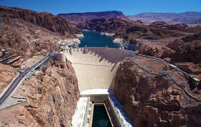 Экскурсия к уникальному гидротехническому сооружению США