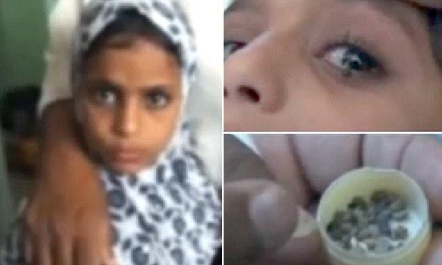 Девочка начала плакать камнями