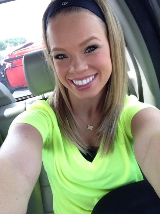 Жестокое хобби милой девушки Кендалл Джонс