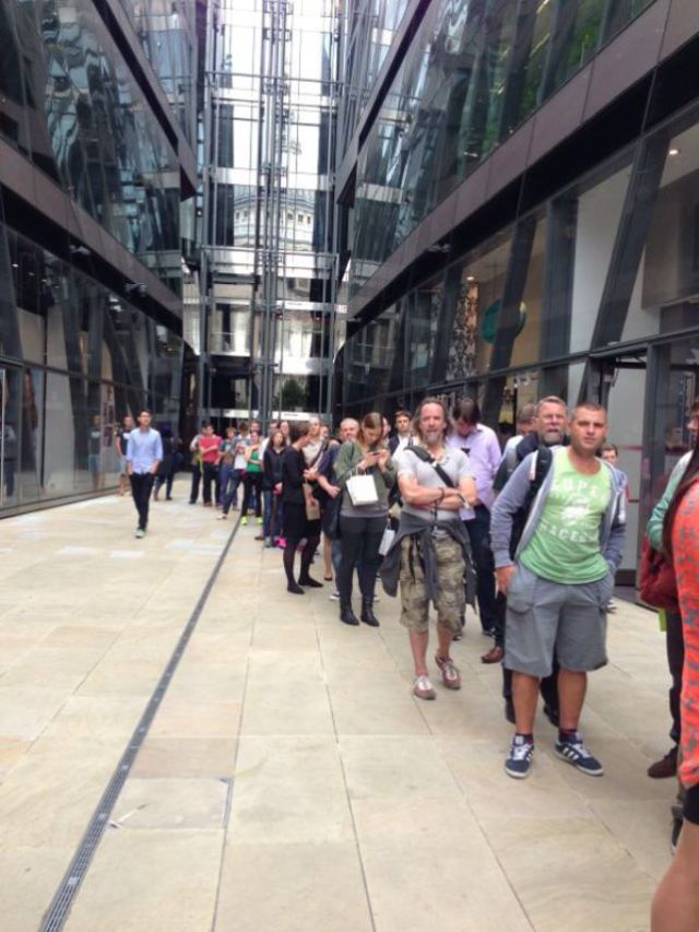 "Червивый" банкет на юбилее у крупной корпорации