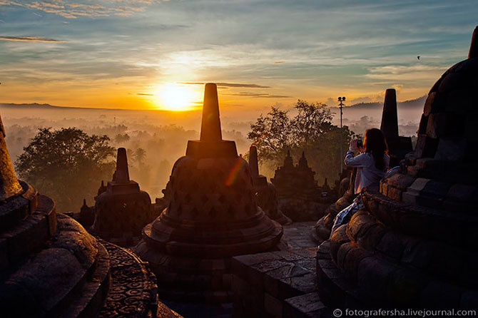 Храмовый комплекс Боробудур в Индонезии
